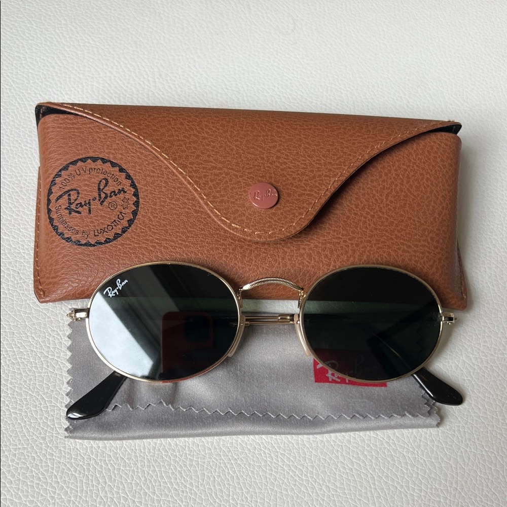 Ray-Ban Oval Metal Sunglasses in Gold with Dark Green Lenses